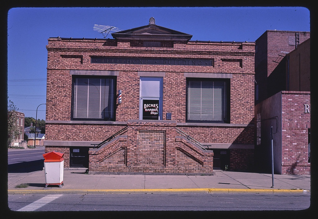 Dick's Barber Shop, (Telephone Building), Walnut Street, Yankton, South Dakota (LOC)