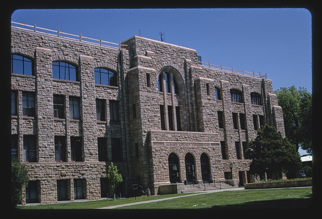 Albany County Courthouse, angle 3, Laramie, Wyoming (LOC)