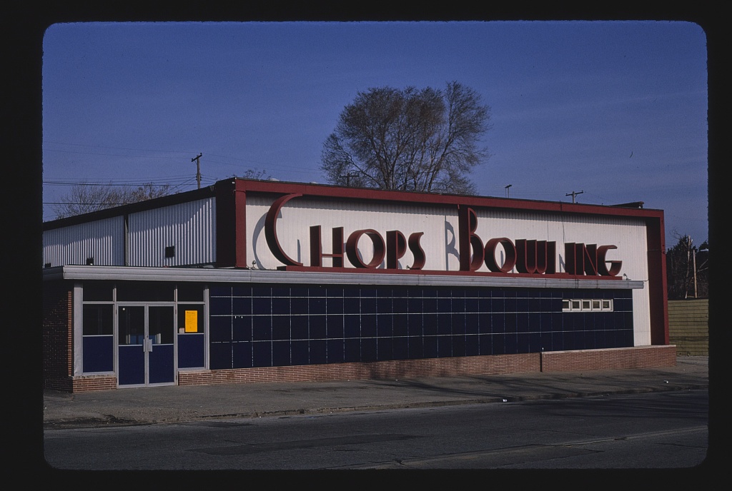 Chop's Bowling Alley, S. 13th Street, Omaha, Nebraska (LOC)