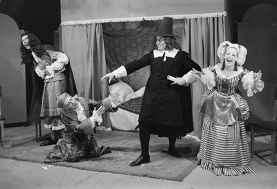 Ebahaige, Draamateater, 1936, Beralde - Valter Sooserv, Argan - Aleksander Mägi, härra Purgon - Eduard Türk, Toinette - Ly Lasner  similar photo