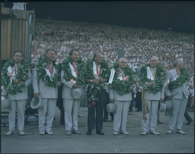 Diapositiiv. XVII üldlaulupidu. 28-29.06.1969. Laulupeo üldjuhid: Arvo Ratassepp, Lembit Verlin, Heino Kaljuste, Arnold Green, Leopold Vigla, Richard Ritsing, Tuudur Vettik. Foto: Henno Saarne.  similar photo