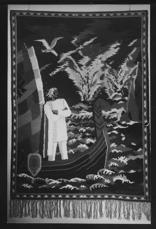 Viie naistarbekunstniku näitusel eksponeeritud Mari Adamsoni Kalevipoja motiividel loodud vaip.