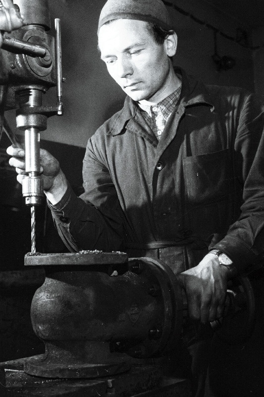 Tallinna Autobussipargi eesrindlik lukksepp Adolf Johanson.