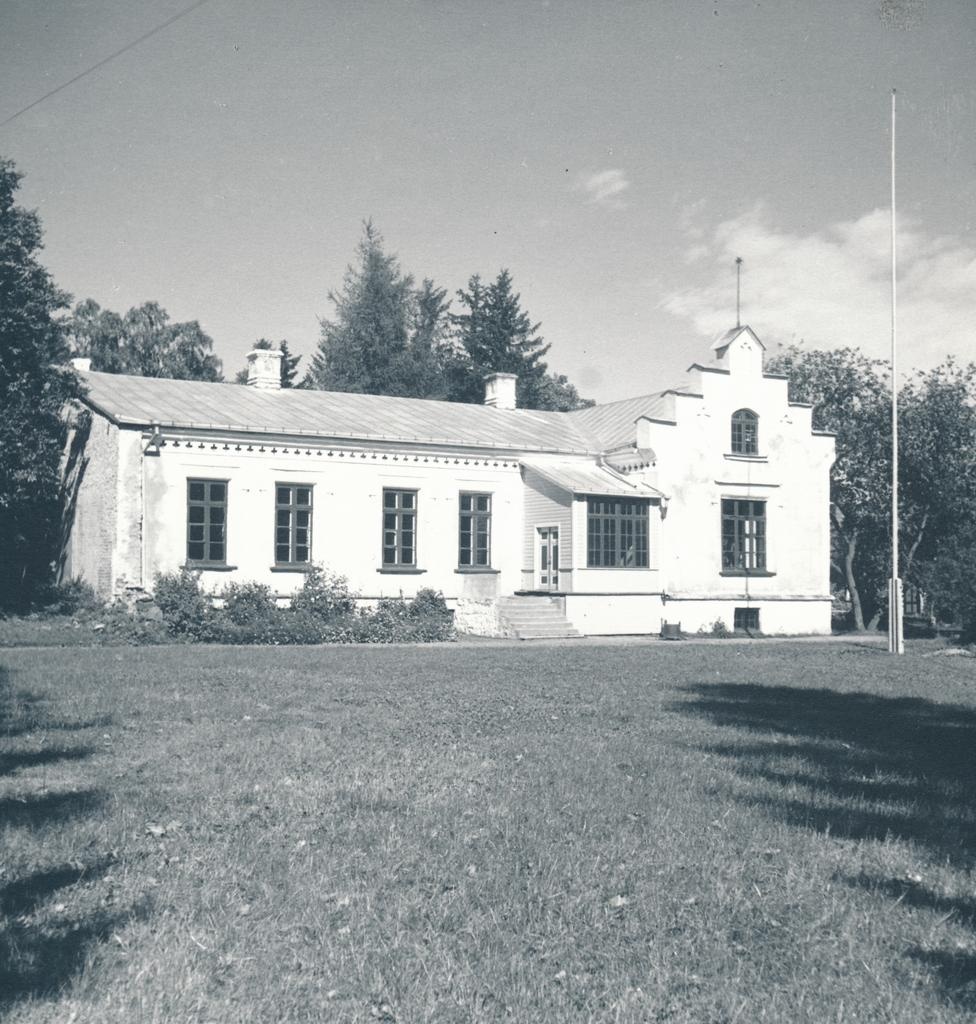 Kolu manor building