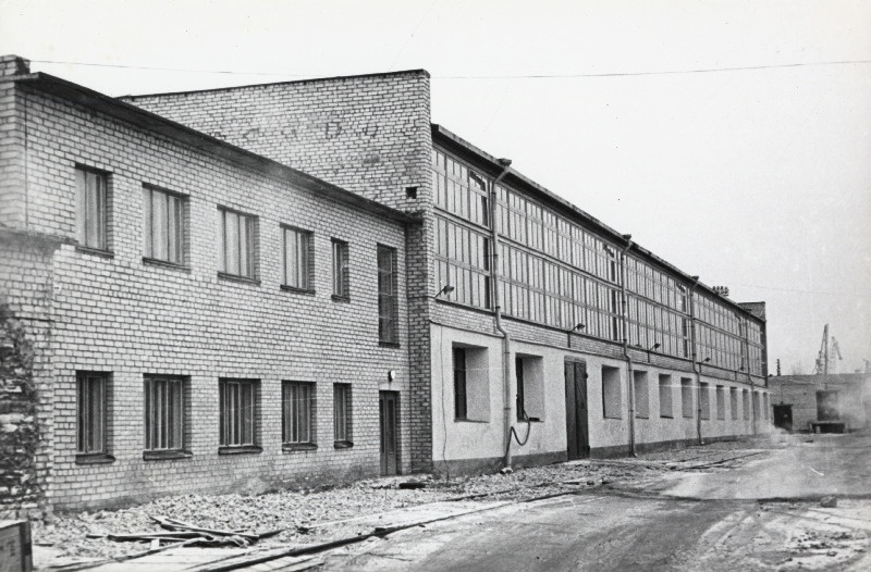 Tallinna Laevaremonditehase uue korpuse välisvaade.