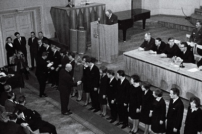 TPI lõpetajatele diplomite pidulik kätteandmine "Estonia" kontserdisaalis.  similar photo