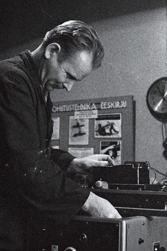 Kunstsarvetehase elektrik, ratsionaliseeija, Lenini ordeniga autasustatud Endel Hinno.
