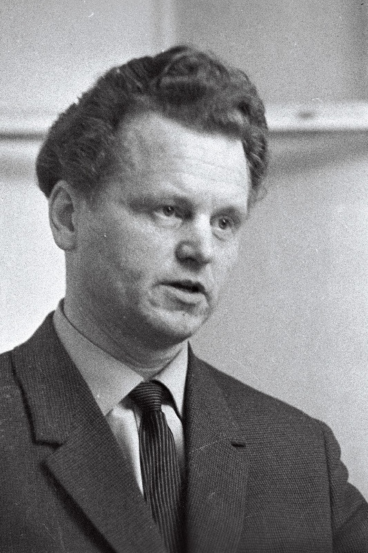 Meresoo, Heino- Tallinna Linna TSN Täitevkomitee plaanikomisjoni esimees.