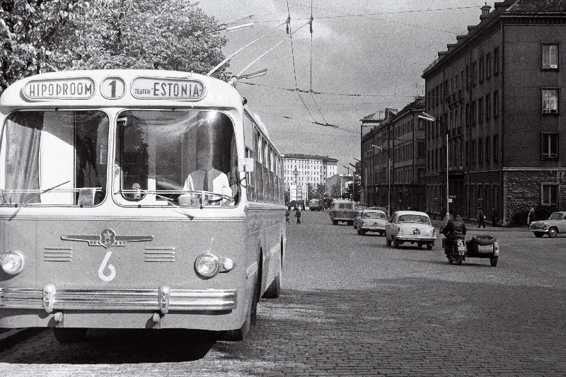 Vaade Estonia puiesteele.