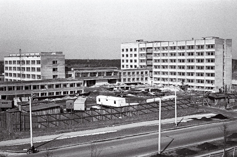 Vaade sünnitushaigla ehitusele Karl Marxi prospektil.