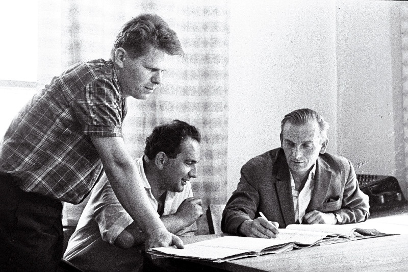 Tehase „Ilmarine“ insenertehnoloog V. Tolbin (vasakult), tehnoloogiabüroo juhataja H. Lutren ja peatehnoloog H. Rohtla.