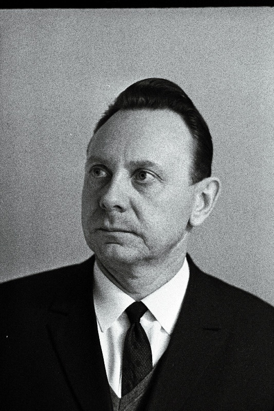 Köörna, Arno – majandusteaduse doktor Eesti NSV Teaduste Akadeemia Majanduse Instituudi direktor.