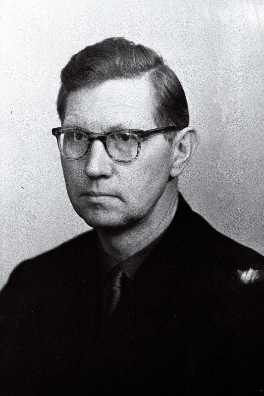 Laiga, Peeter – Eesti NSV Teaduste Akadeemia Küberneetika Instituudi vanem teaduslik töötaja, keemiakandidaat.