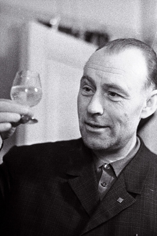 Ajakirjanik Albert Sillaste.
