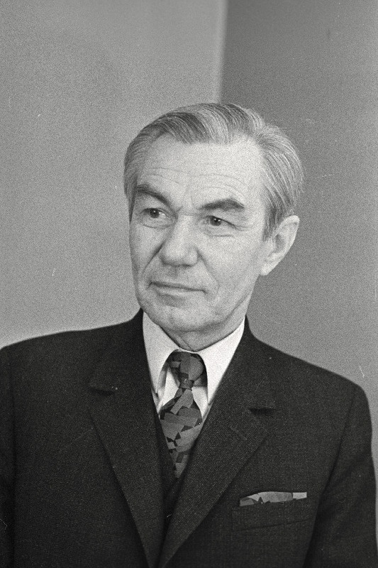 Samma, Otto- Eesti NSV Kirjanike Liidu tõlkesektsiooni büroo esimees, NSV Liidu Kirjanike Liidu tõlkenõukogu liige.