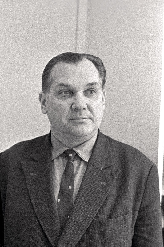 Kõrve, Valter- ajakirjanik.