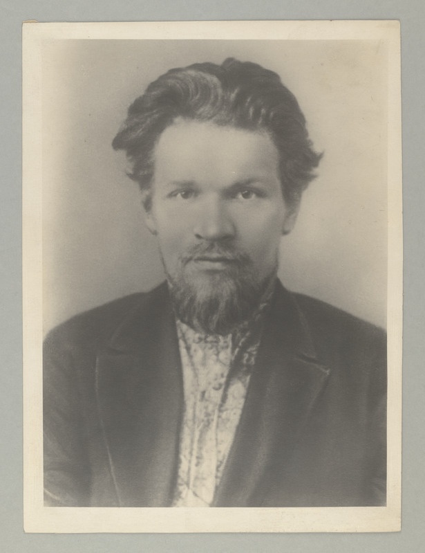 M.I.Kalinin - 1900.a. Tallinnas portree en face.