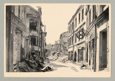 Purustatud Tallinn 1944.a. Harju  tn.  duplicate photo