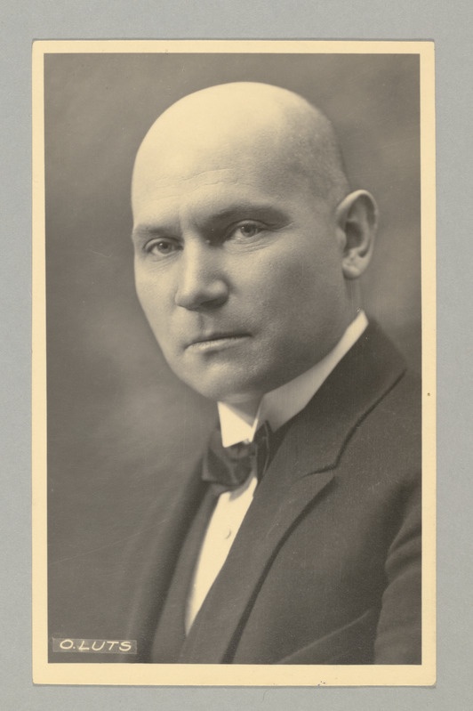 Portree: Oskar Luts.