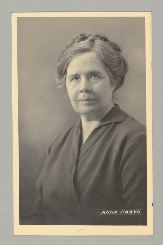Fotod Eesti kirjanikest - Anna Haava.