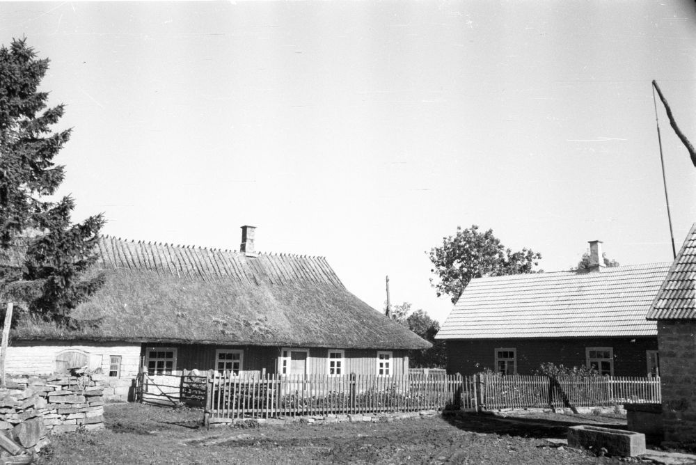 Rusniku talu õu Liigalaskma külas