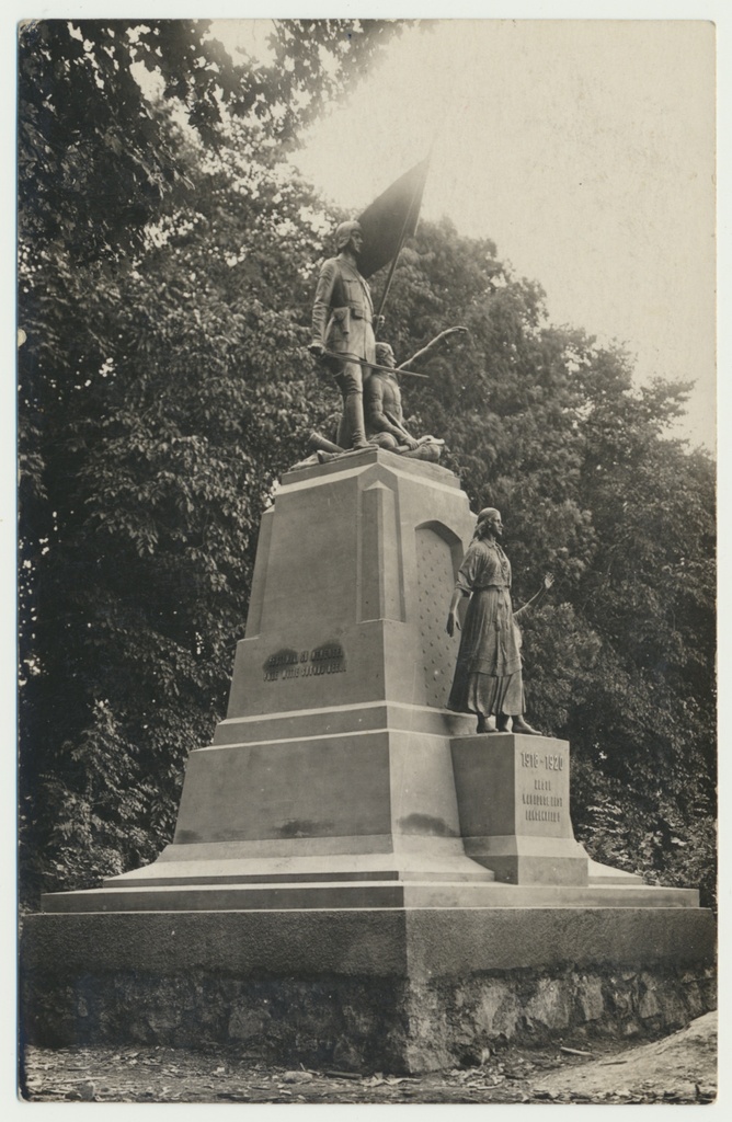 foto, Viljandi, Vabadussõjas langenute mälestussammas, 1926