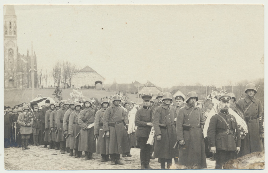 foto, Viljandi, kapten Anton Irv'e matuserong, 01.05.1919