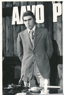 Jagrattur Aavo Pikkuusi pressikonverents pärast 28. rahutuuri  similar photo