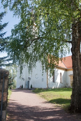 Maarja kirik Põlvas. rephoto