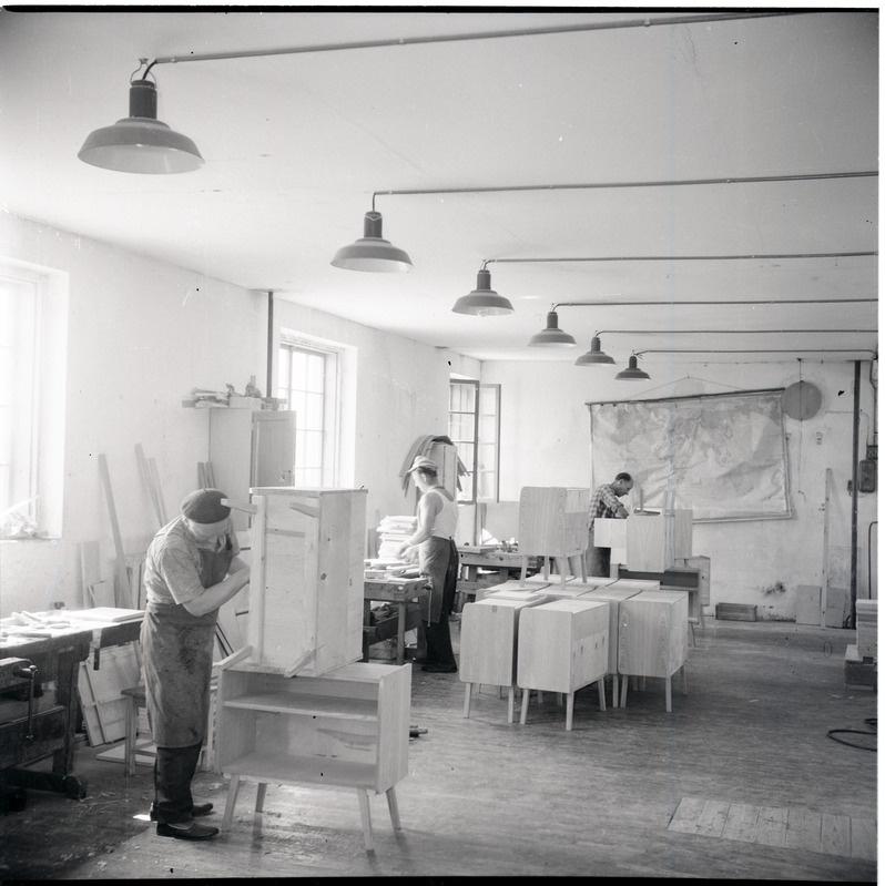 Piimakombinaadi vanemmeister Helgi Tisler tsehhis tööl