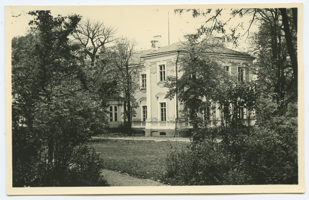 Tallinn, Kadrioru loss, tagakülg.