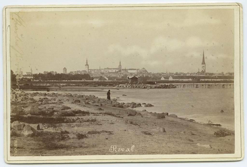 Tallinn, üldvaade Kadrioru rannalt.