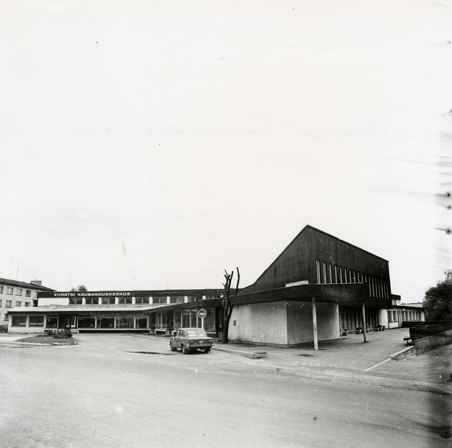 Viiratsi kaubanduskeskus, vaade nurgalt. Arhitekt Valve Pormeister