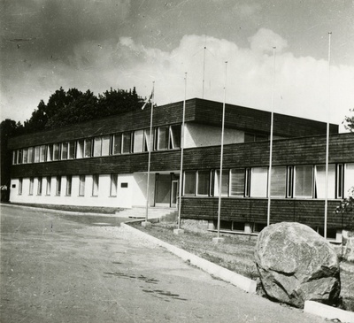Viiratsi keskusehoone, vaade. Arhitekt Valve Pormeister  duplicate photo