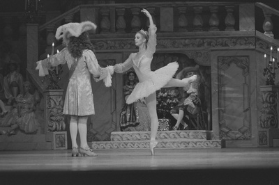 Uinuv kaunitar, Estonia, 1997, osades: Kosilane - Dmitri Hartšenko, Aurora - Age Oks  similar photo