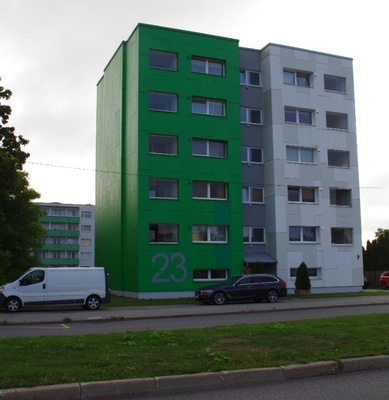 Elamud Side ja Mitšurini tänaval Rakveres. rephoto