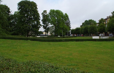 Riigivanem ühes välissaadikutega Rakveres 25.7.31. Riigivanem võtab paraadi vastu Vabaduseplatsil. rephoto