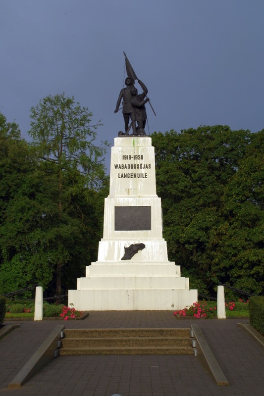 Avati mälestussammas Vabadussõjas (1918-1920) langenutele Rakveres. rephoto