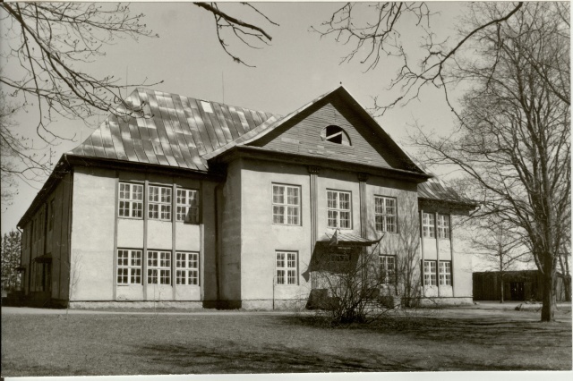 foto Ambla koolimaja 1987
