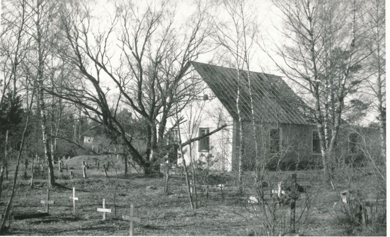 Foto. Rooslepa kirik Läänemaal. 21.04.1981. Foto: T. Kempi
