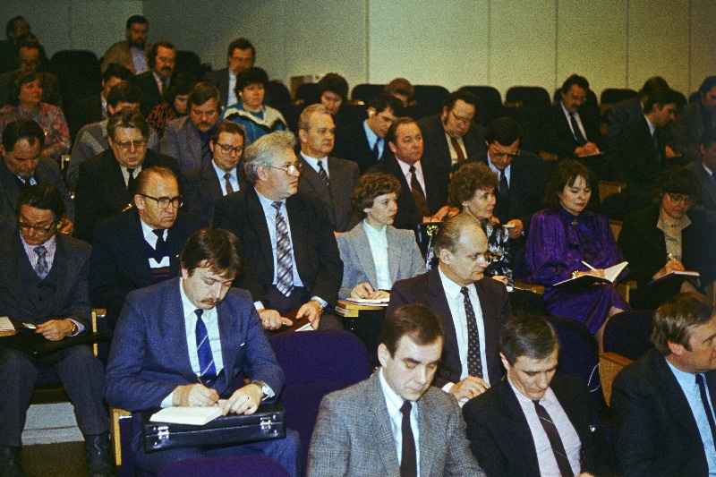 Vabariigi partei rajooni- ja linnakomitee iseoloogiasekretärid ning rajooni- ja linnalehtede toimetajad ideoloogiaalasel kohtumisel EKP Keskkomitees.