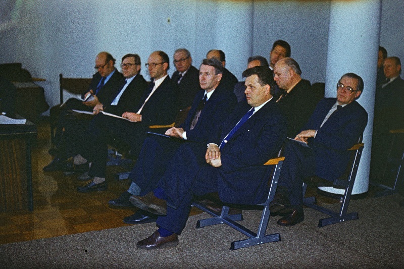 Maavärisemise all kannatanud Armeenia NSV abistamise staabi istung.