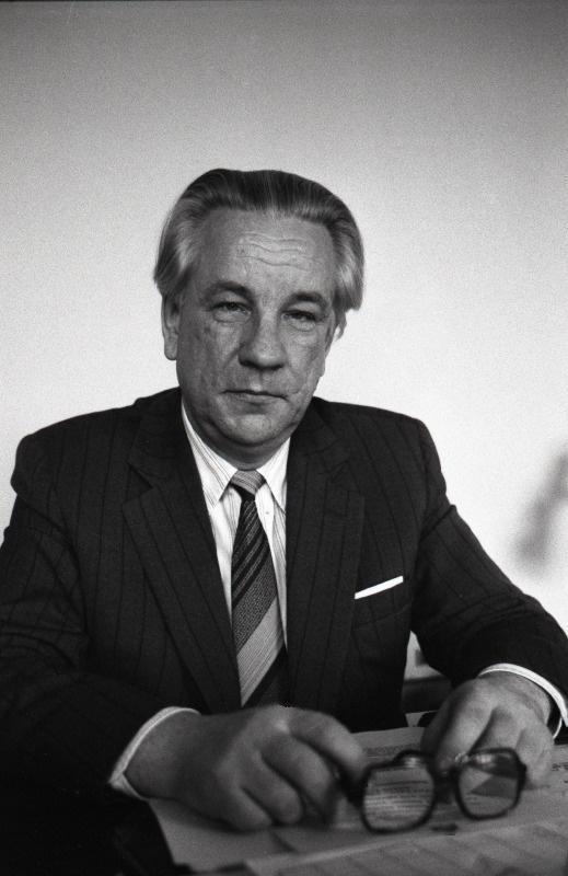 Eesti NSV muusikaalase 1982. aasta
preemia saanud RAT "Estonia" direktor
Ants Sõber.