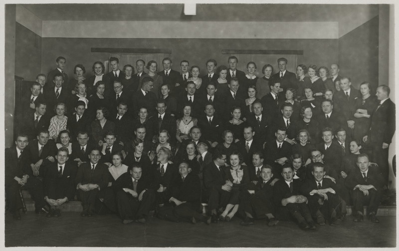 Pidulikust koosviibimisest osavõtjate grupifoto