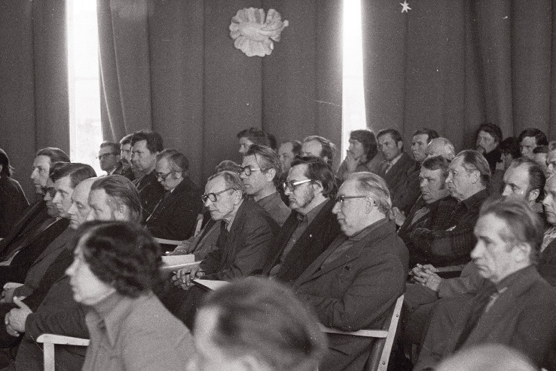 Õppekombinaat LKV saalis.