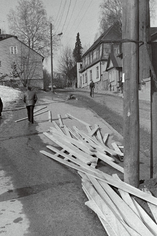 Avarii. Auto sõitis Komsomoli alajaama.