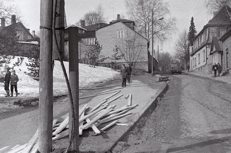 Avarii. Auto sõitis Komsomoli alajaama.