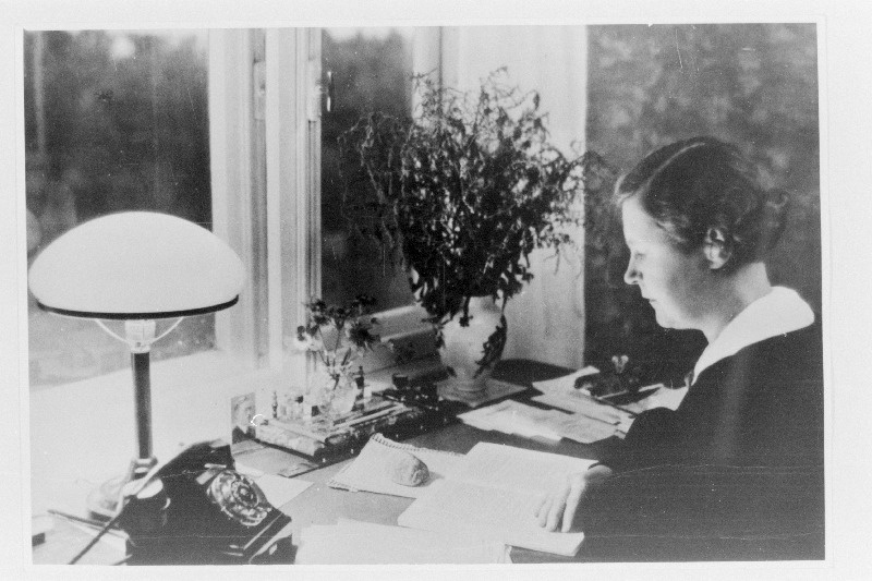 Kirjanik Marta Sillaots.