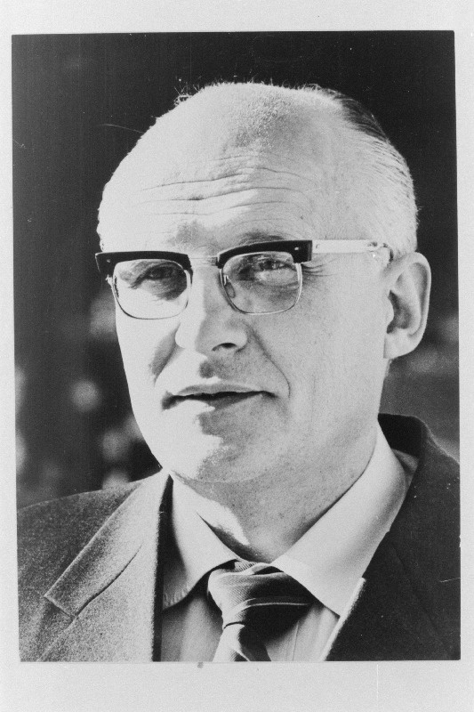 Sergo, Aare – psühhoterapeut.