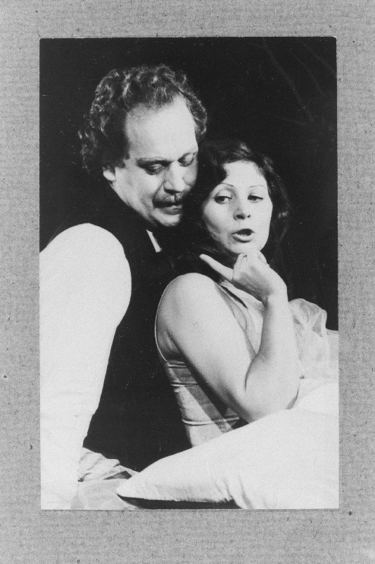 Stseen A.H. Tammsaare romaani "Tõde ja õigus" dramatiseeringust "Lunastus" Viljandi Draamateatris "Ugala". Karin - Leila Säälik ja Indrek - Peeter Jürgens.